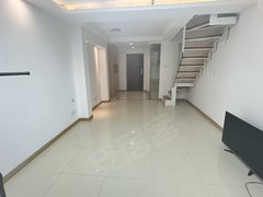 厦门海沧滨海社区维多利亚旁 精装两房 融信海上城 进岛一步出租房源真实图片