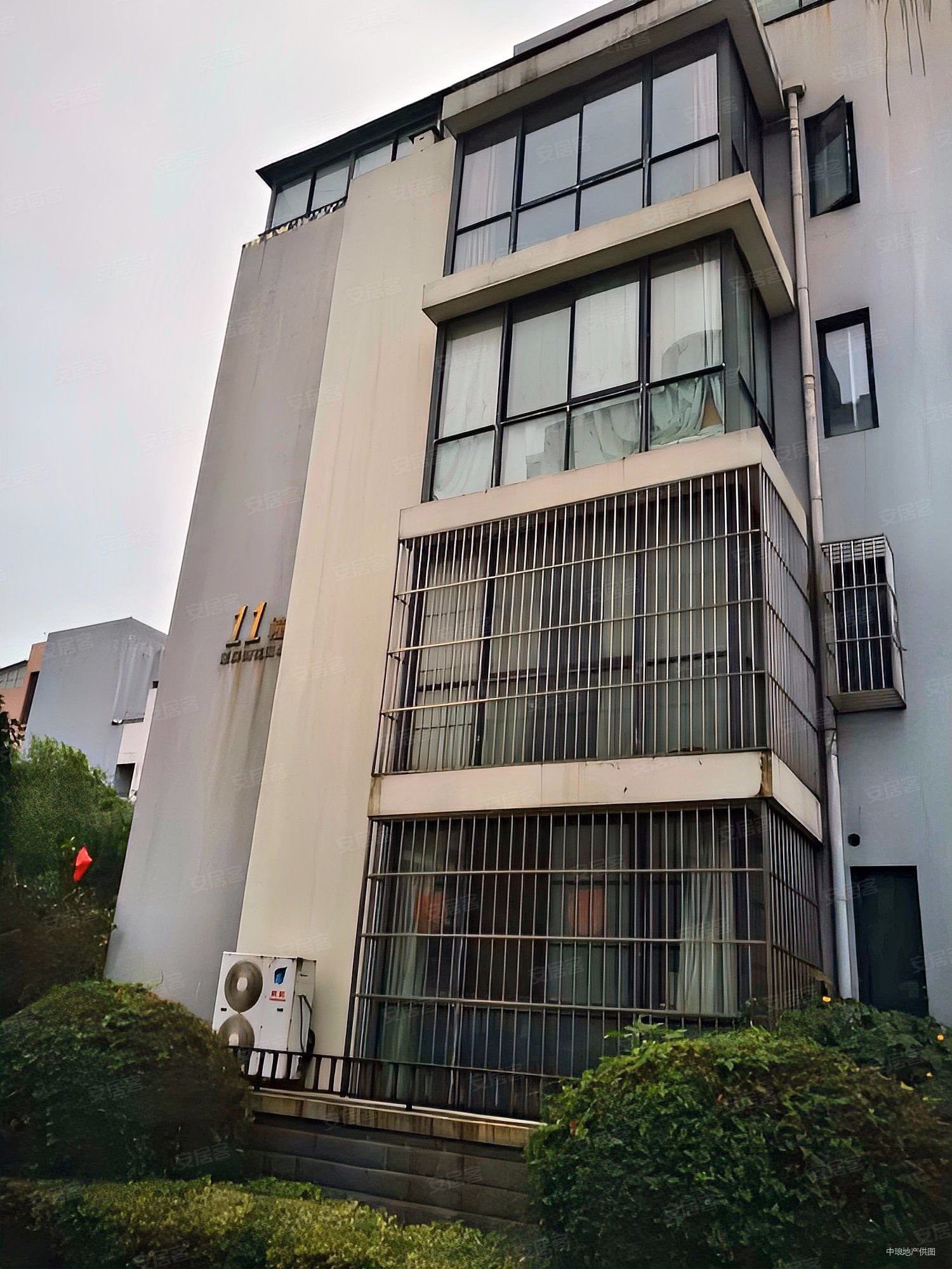 8 全小区房源 充足 专业度高 速来实地看房,翠屏湾花园城二手房,216万