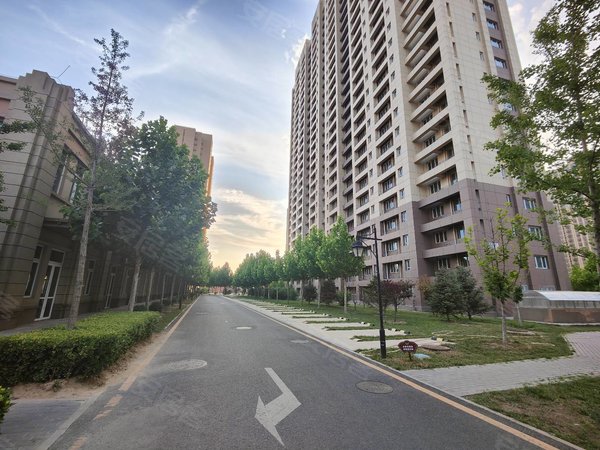 北京朝阳豆各庄丽景嘉苑黑庄户 豆各庄 丽景嘉苑精装3居 地砖 随时