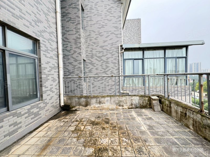 西安房产网>西安二手房>曲江新区二手房>雁南四路二手房>曲江华府>