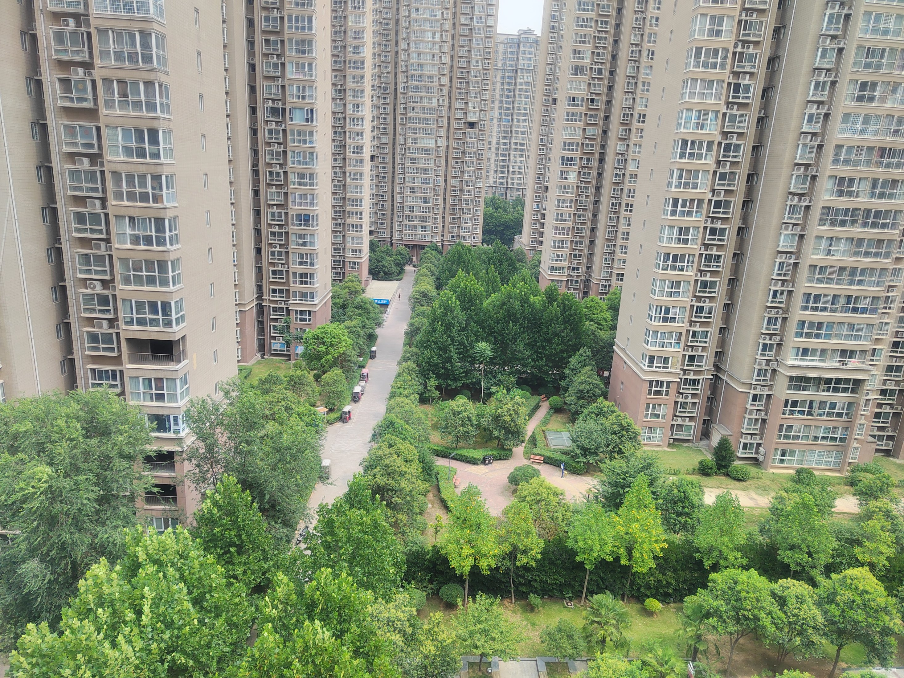 洛阳房产网>洛阳二手房>洛龙二手房>泉舜财富中心二手房>隆安富阳花园