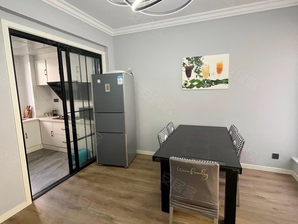 花园,澄江租房,西大街房东出租,有阳台,价格可谈,随时看房,江阴租房