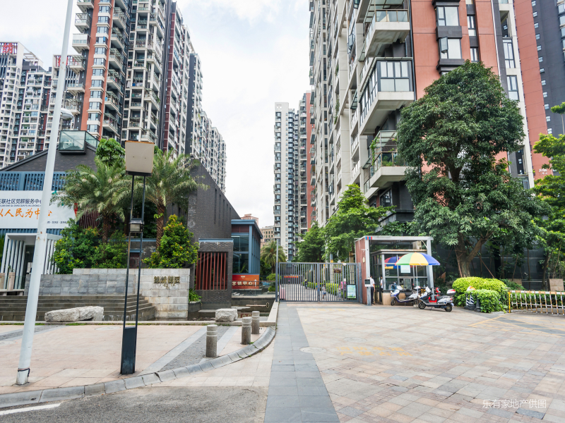 新华中 学 业主全新装修可拎包入住 看房方便,锦绣御园二手房,0万,3室