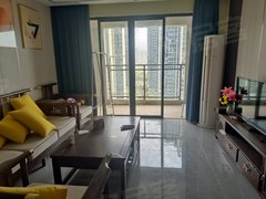 肇庆鼎湖肇庆新区保利和悦湖畔大四房出租 1600包物业出租房源真实图片