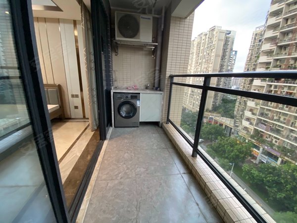 线碧海湾地铁口,松茂御龙湾,精装大一房,正厅出阳台出租房源真实图片