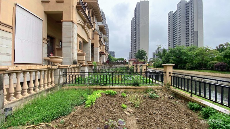 银河湾明苑(别墅)二手房,688万,5室3厅,3卫,256.01平米-常州安居客