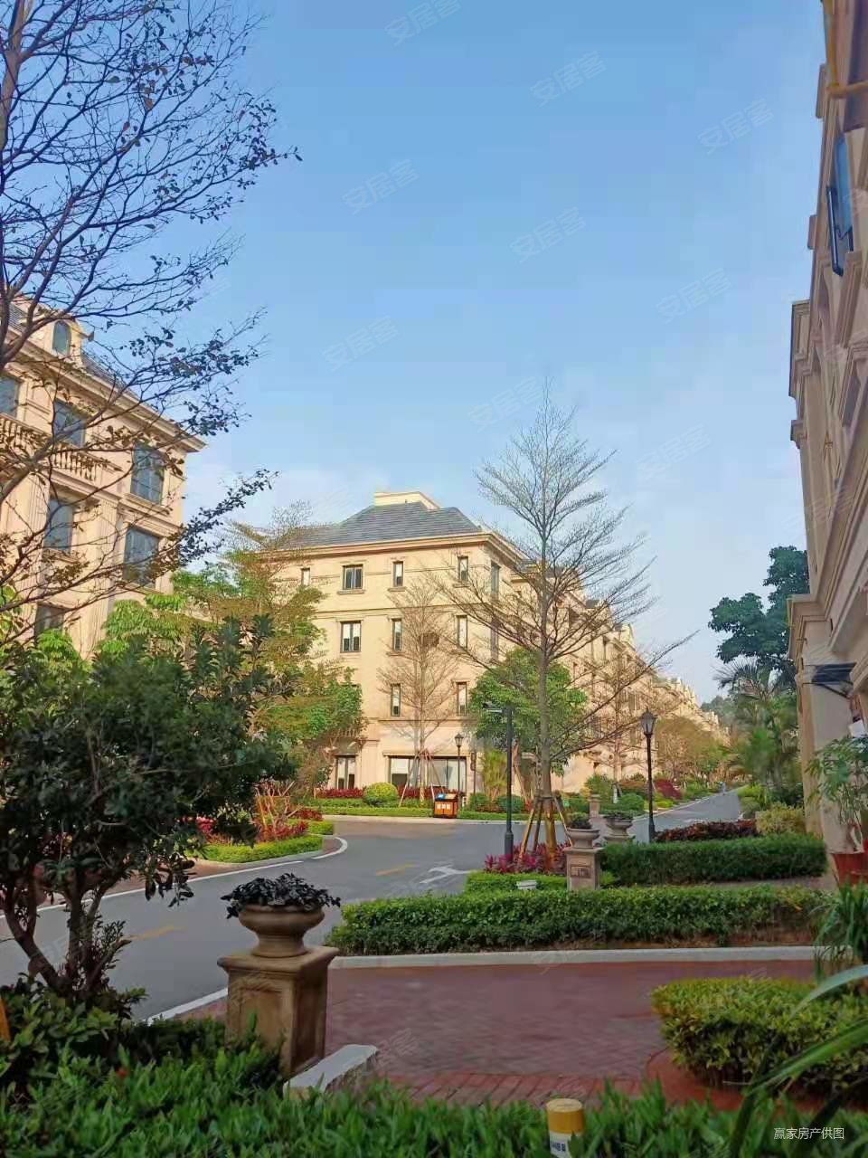 阳光城翡丽湾(别墅)5室3厅5卫220㎡南北325万