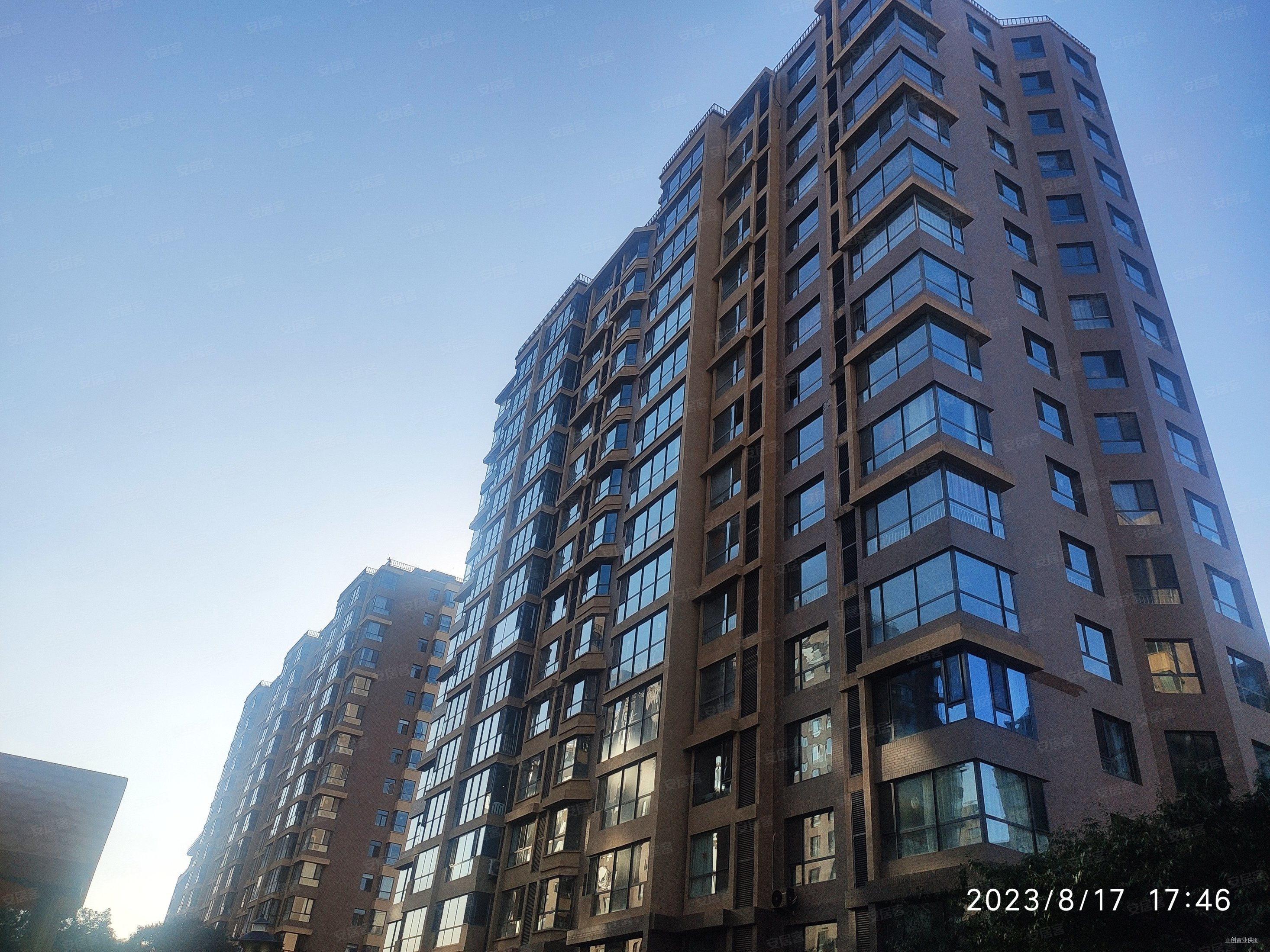 上东领海3室2厅2卫170㎡南北194万