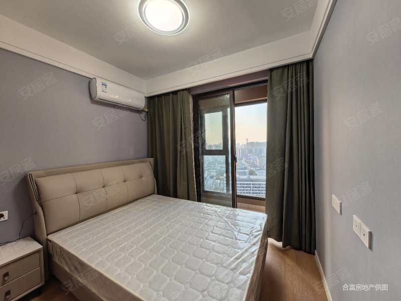 翰林首府3室2厅2卫119㎡南北132万