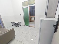 深圳宝安沙井沙井地铁附近万丰商业街一房一厅带阳台领包入住民水民电押一出租房源真实图片