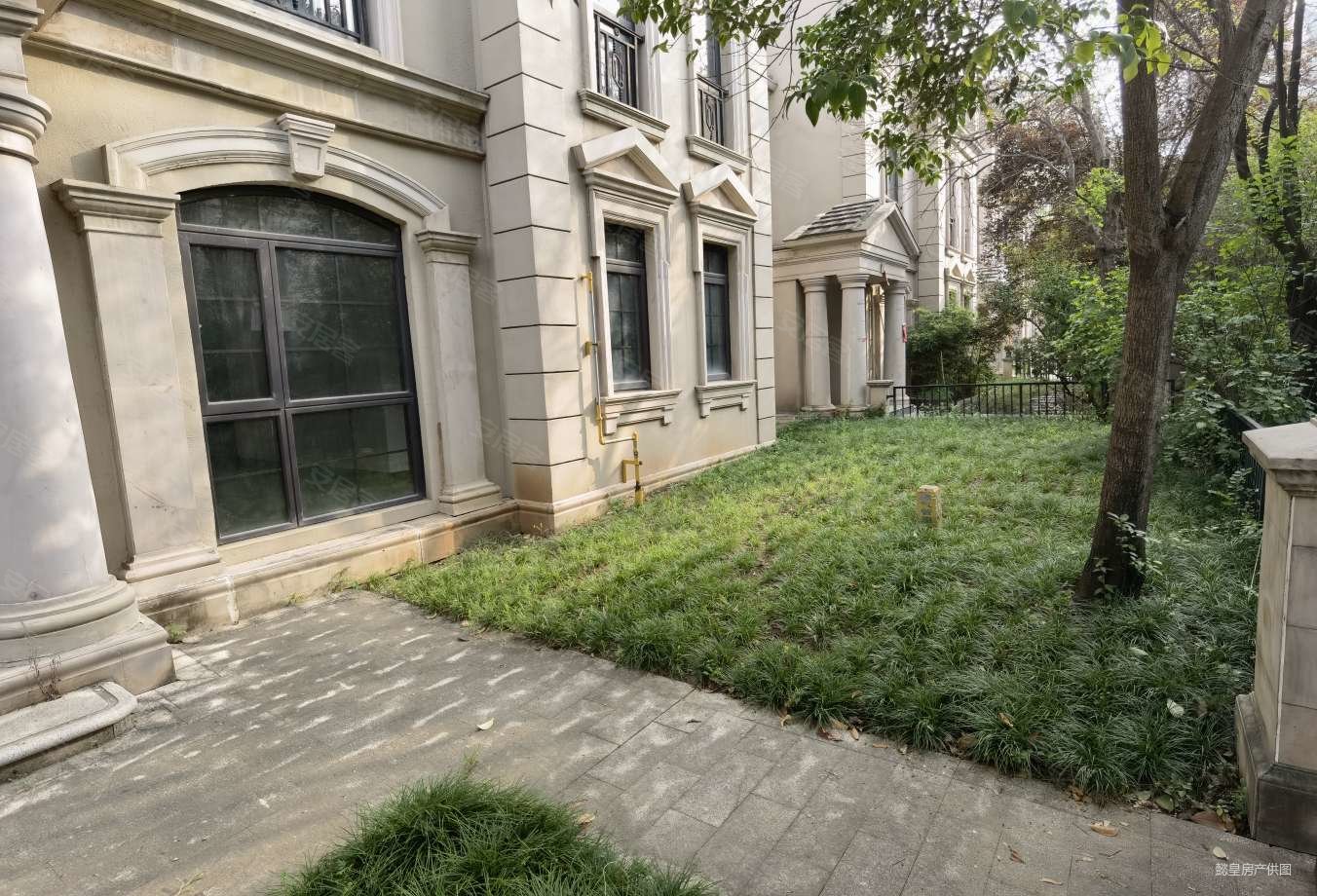 凯瑞国宝花园别墅近地铁满两年带电梯商品住宅