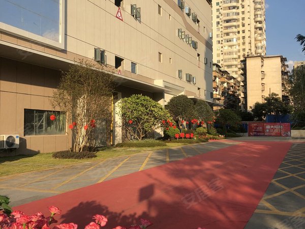 南宁青秀民族广场云星城南宁古城路云星城精装1房交通便利出租房源