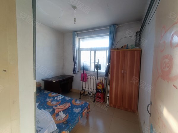 肥城康汇大街肥城湿地公园丰园小区(肥城)信业三馆西邻丰园小区三室两厅家具家电齐全随时看房入住出租房源真实图片