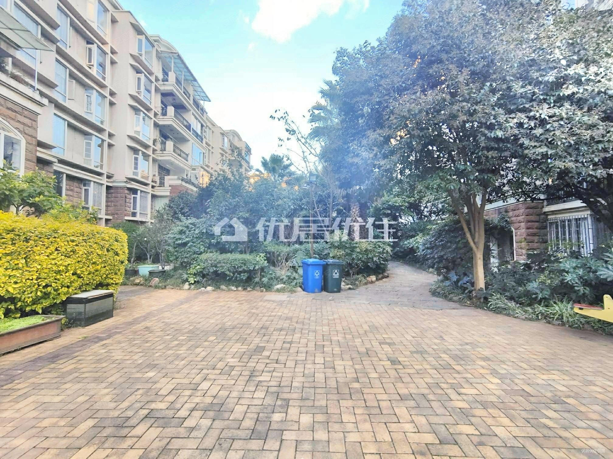 昆明房产网>昆明二手房>西山二手房>滇池路片区二手房>绿景花园>2016