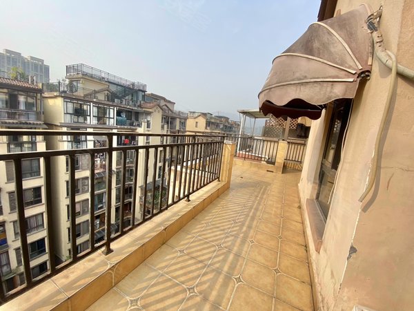 重庆南岸茶园新区奥园城市天地(a区)茶园奥园广场精装修顶跃大露台,首