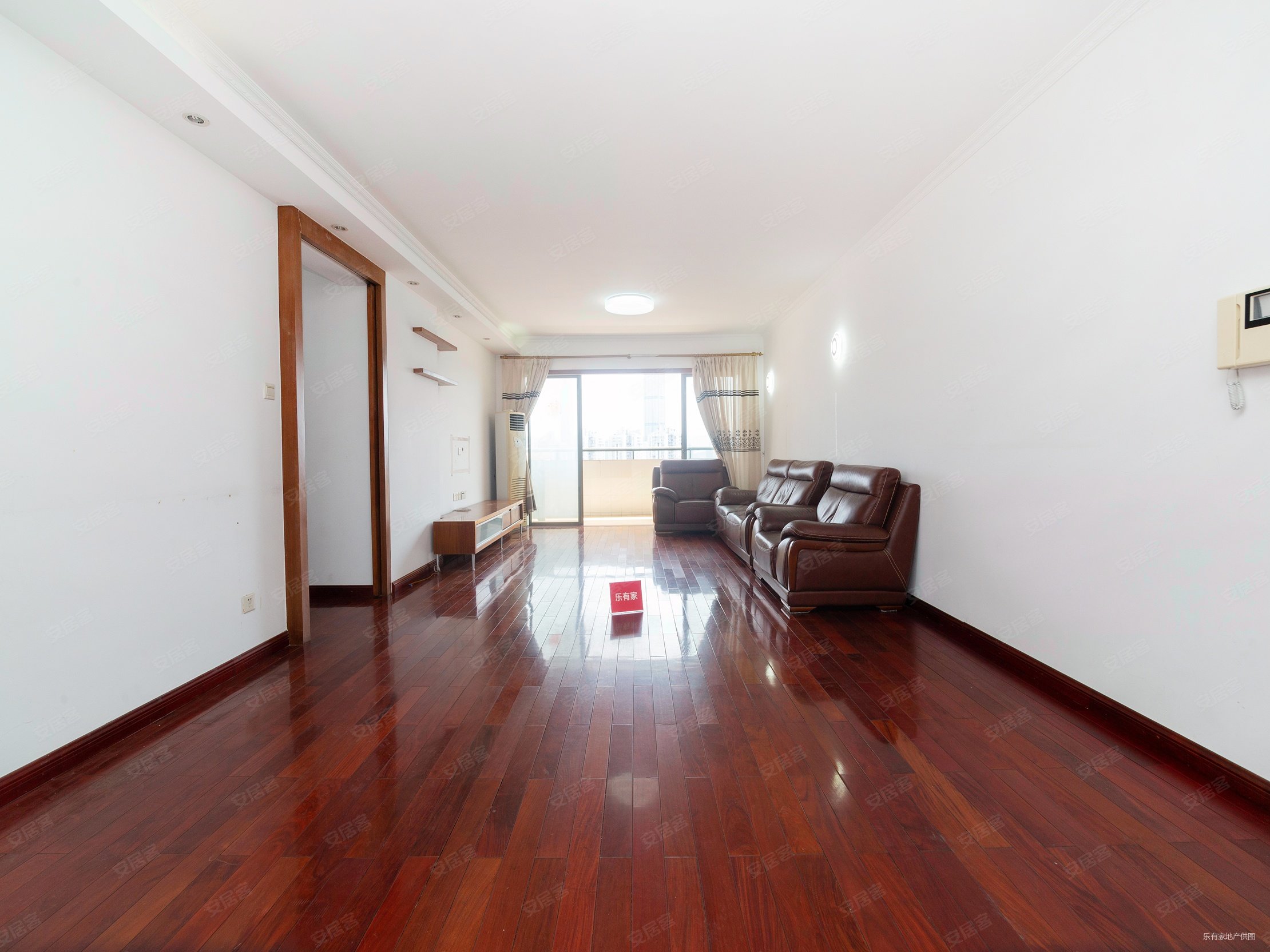 盛世鹏程花园4室2厅0卫147.93㎡南北1040万