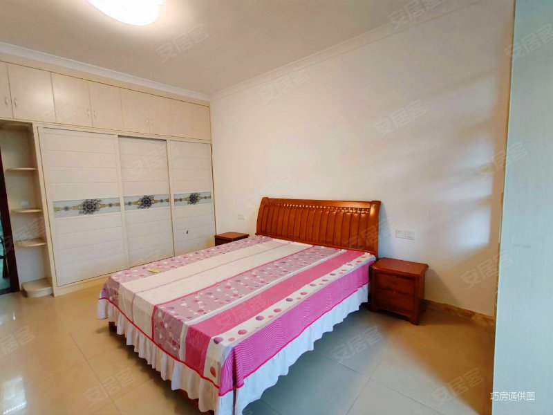 先得月二中隔壁精装修楼下好停车有证可按揭拎包入住