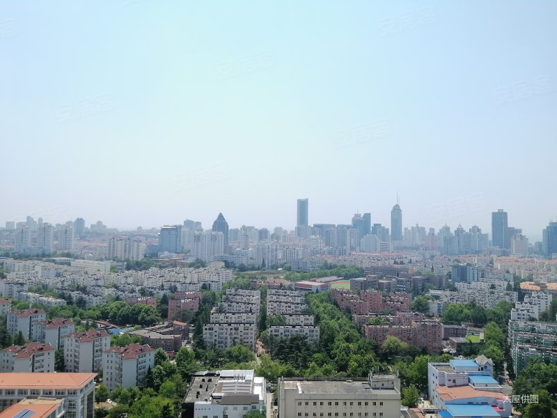 鲁商蓝岸公馆 精装修短住 有车位 前排采光好 近地铁口