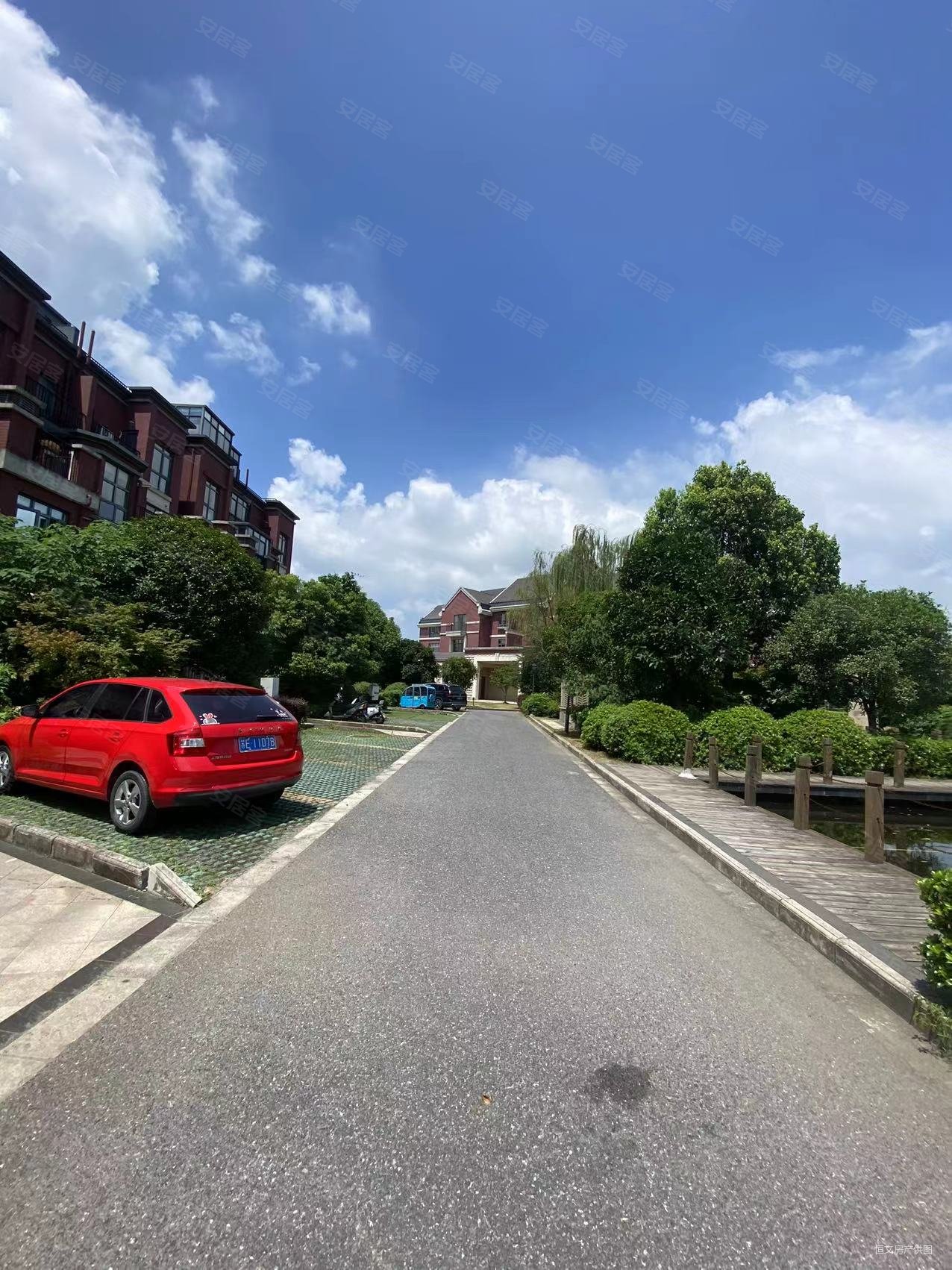 日月光翠湖湾花园别墅