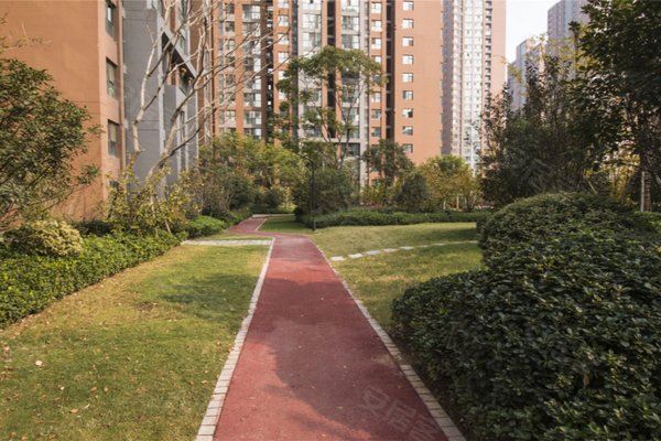 绿都紫荆华庭和园