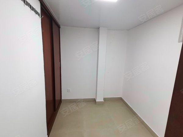 深圳福田上梅林新阁小区新阁小区大一房,孖岭地铁站旁,民水民电 状态