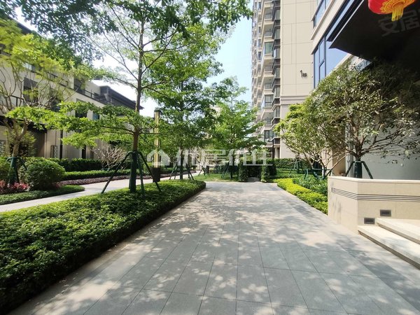 南宁良庆五象大道万科紫台(别墅)押二付三175平万科紫台4室6000元每月