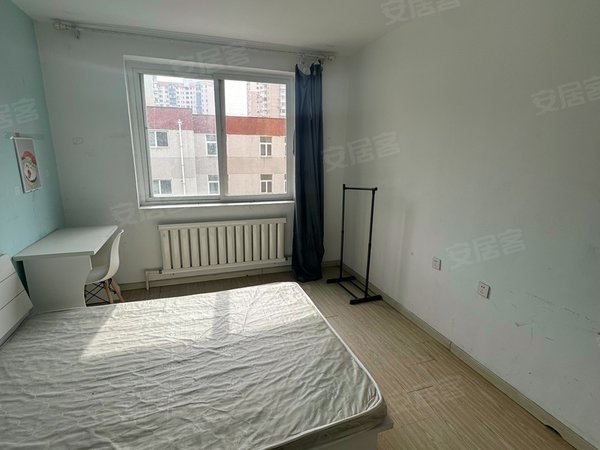 大连沙河口西安路泉涌街79号小区近西安路罗斯福中央大道交通便利近地铁公交押一付一随时看房出租房源真实图片