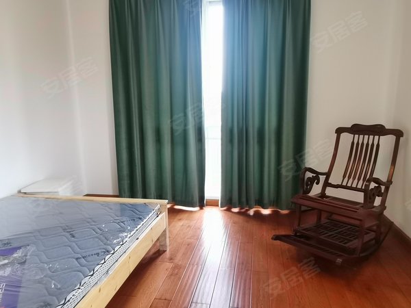 海宁长安镇农发区星星港湾花园清风苑(别墅)排屋出租家具家电齐全出租房源真实图片