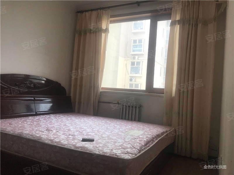 精装修怡馨家园 有电梯 大两居 出行方便 临地铁 南北通透