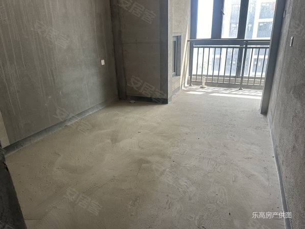 建业神火新筑3室2厅2卫138㎡南北95万