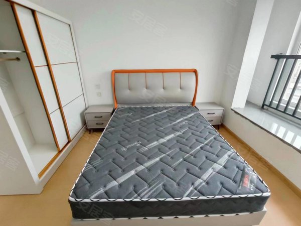 杭州临平星桥沁源公寓天都城,沁源公寓,黄鹤山地铁口,埃菲尔铁塔旁,精