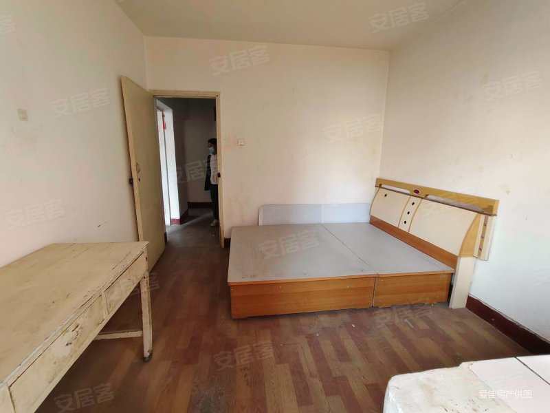 兰州一中陈家湾子2居室4楼398万