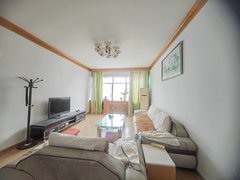 哈密伊州时代广场天山北路丽园附近农行家属院6楼，电梯房，161平，三室一卫，出租房源真实图片