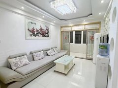 盱眙城区市中心新海家苑 好楼层 简装三房二卫 设施齐全 1100一个月出租房源真实图片