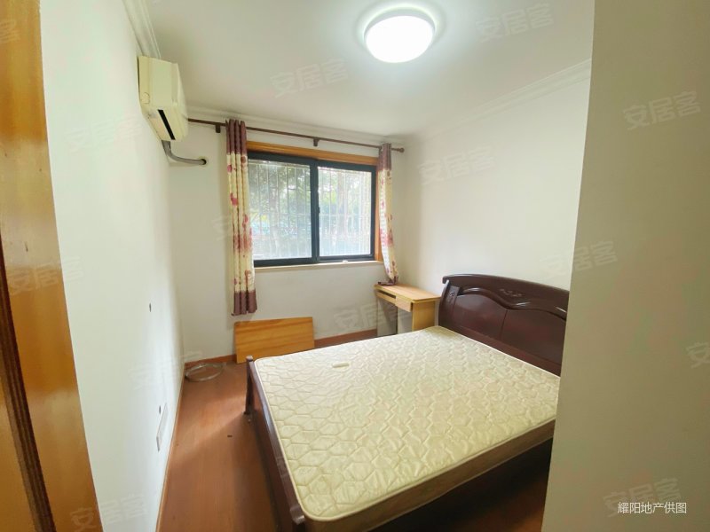 浦东 曹路精装大两房带基装随时看房近地铁业主诚心双南向,星纳家园