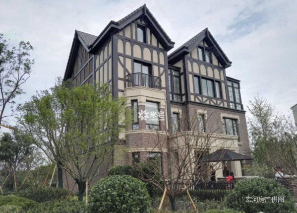 郑地美景东望,140平中间楼层,户型好,紧邻象湖一号
