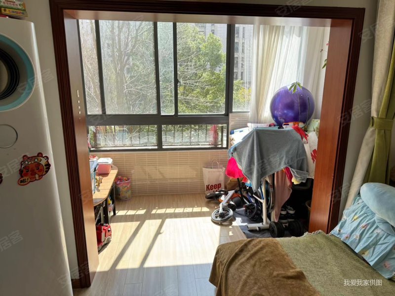 保利金爵公寓满五南北通透商品房刚需两居有电梯