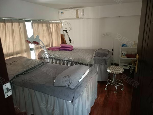 荔城中区租房,锦绣国际公寓 豪华装修 单边位 非常靓 只租2600元,增城