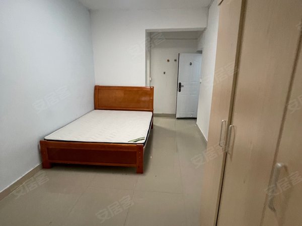 大单间近翠竹 独立厨卫 小区房 长租短租 押一付一出租房源真实图片