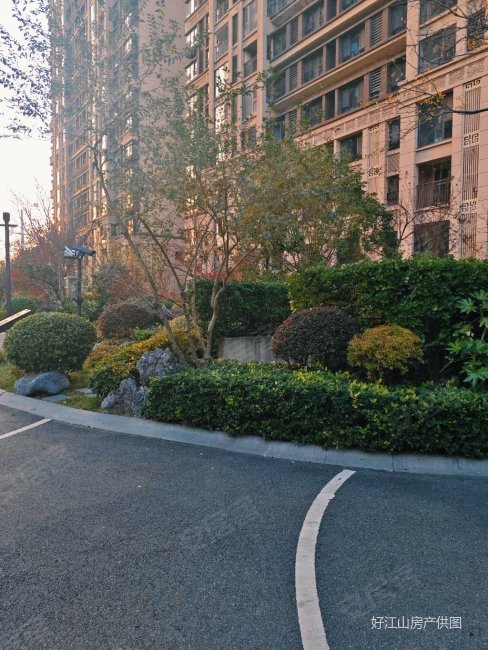 建发九里湾二期小高层,大平方小平方均有,环境好,有钥匙,建发玖里湾