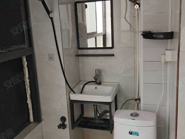 海宁长安镇农发区聚东德胜府聚东德胜府精装修一室一厅，下沙大学城北，奥特莱斯周边出租房源真实图片