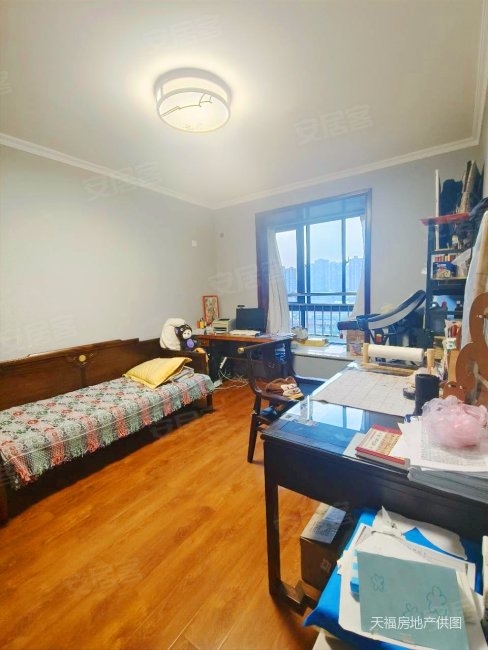 春晓馨苑 小高层 3居 精装南北通透 有证能按揭