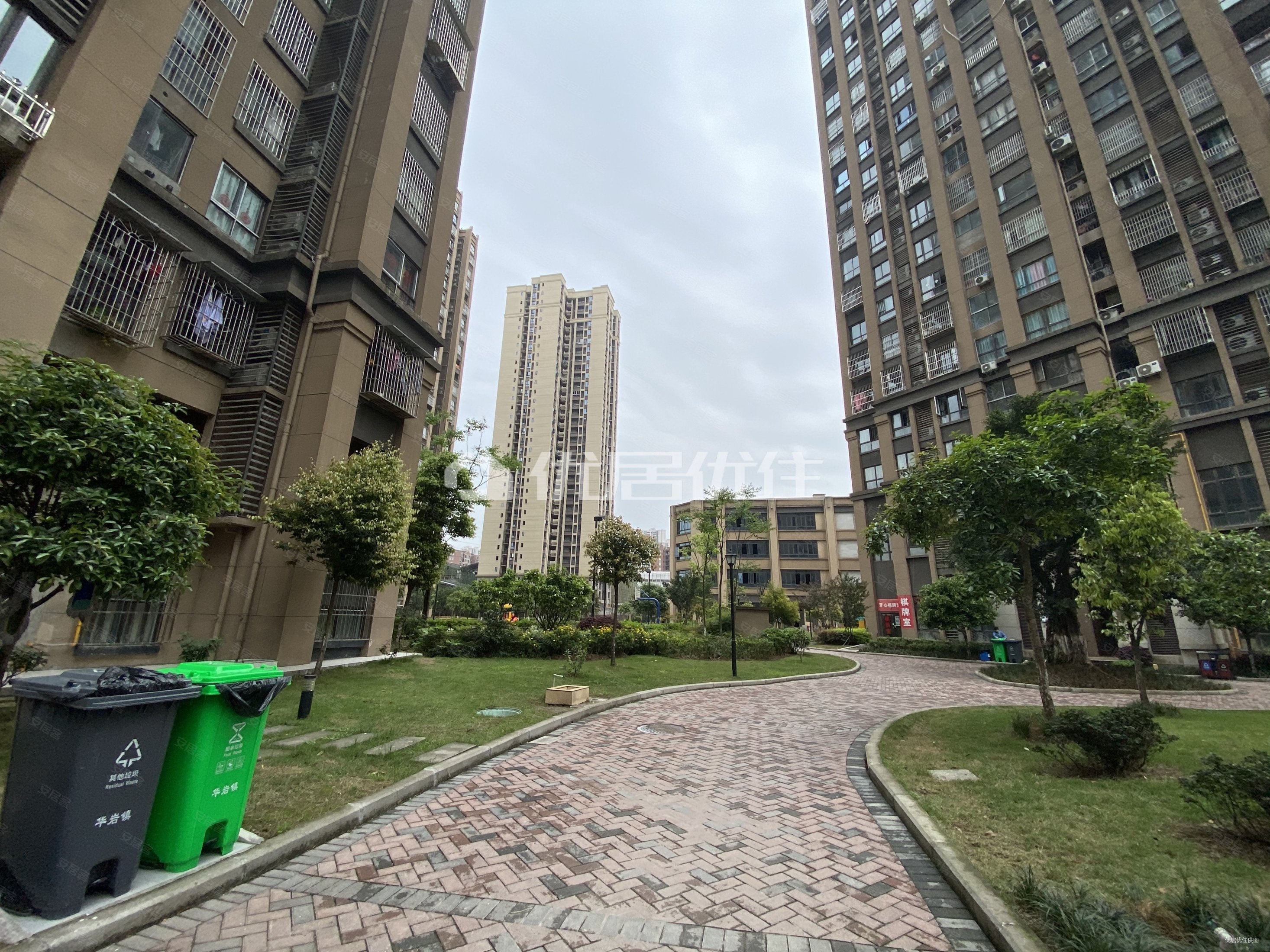 重庆房产网>重庆二手房>九龙坡二手房>华岩新城二手房>保利金香槟(一