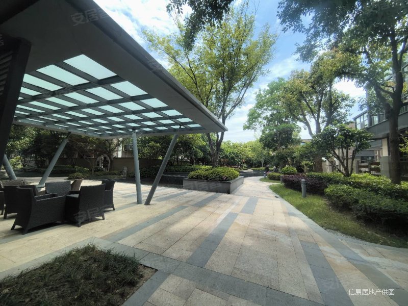 仁恒海和院低密度洋房.自带150平花园赠地下室100满五