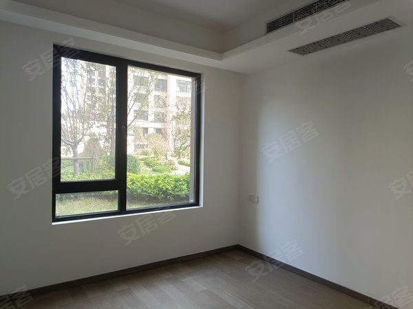 济南长清恒大绿洲建发玺园建发玺园 4室2厅2卫 171平 电梯房 精装修