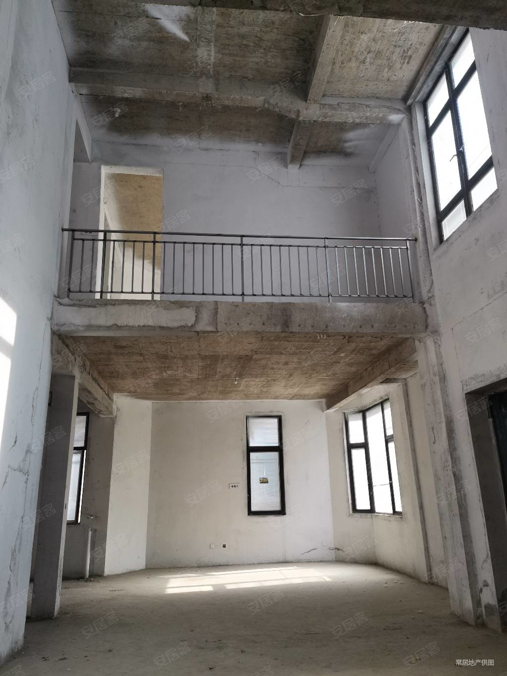 双露台,巨凝金水岸(别墅)二手房,1800万,8室4厅,8卫,200平米-常州安居