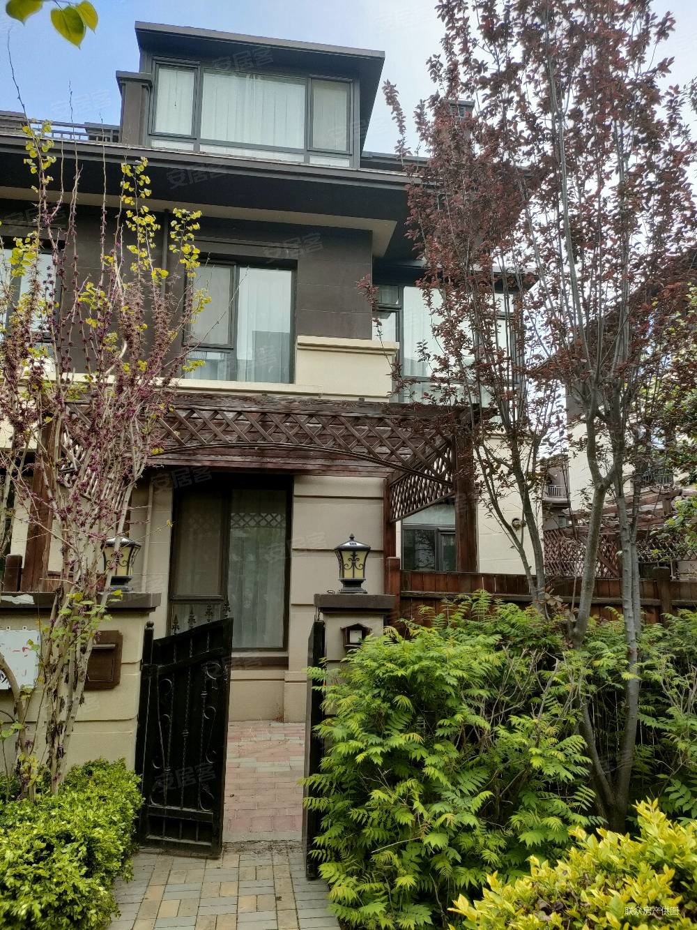 牛驼温泉孔雀城722期别墅