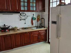 兴安盟乌兰浩特五一广场城中城附近电梯四楼三室两卫年租年付有网空调家电齐全拎包入住出租房源真实图片
