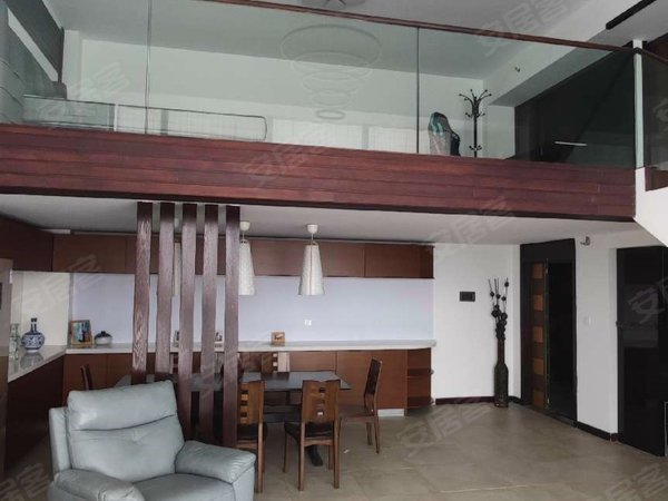 亚洲时尚公寓(商住楼)太原街 亚洲时尚公寓 可住可办公南向大面积复式