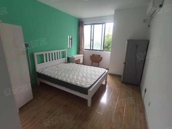 上海松江车墩松南城华杰苑华杰苑精装一室户 门口有饭店超市 近达丰